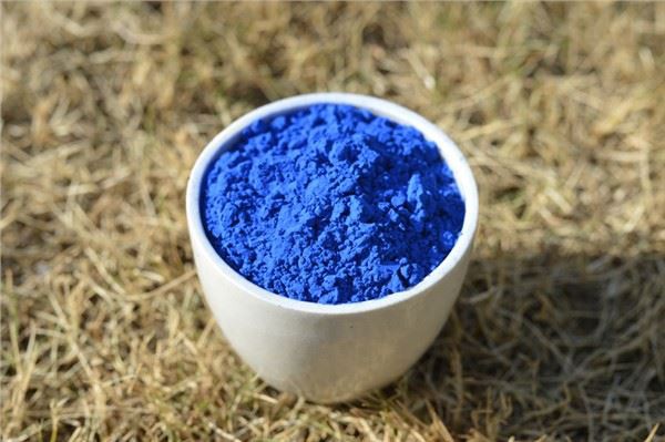 Anorganische blauwe kleur voor keramiek